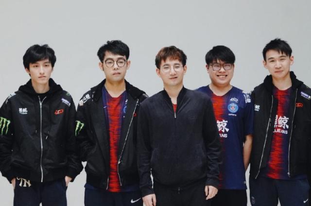 桃再获世界 桃再获世界